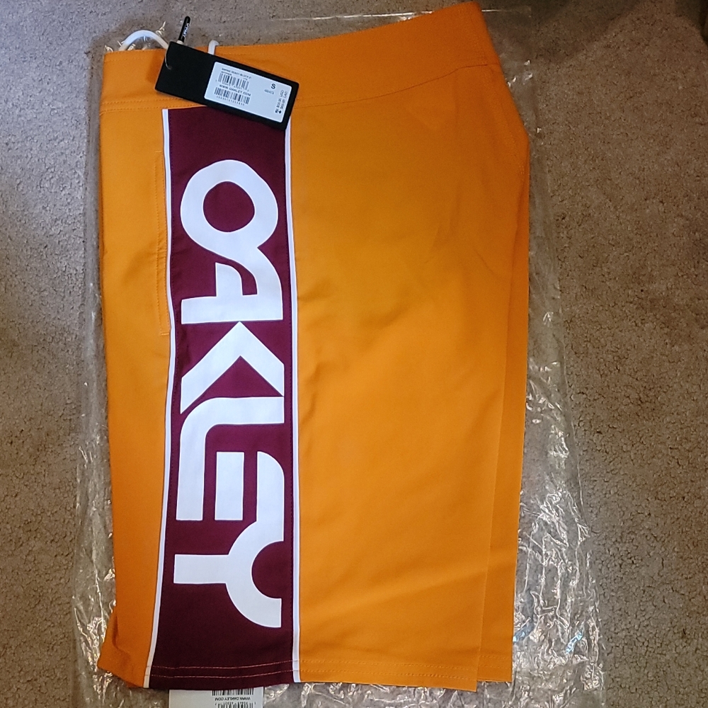 OAKLEY Board Short Brand New